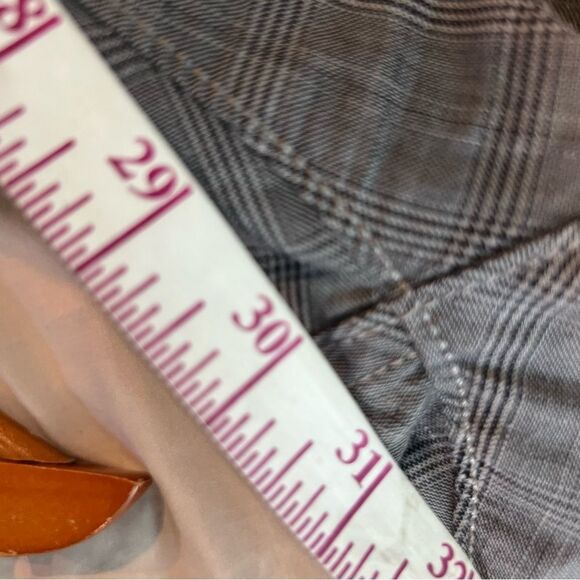 Boss plaid straight leg regular fit slacks 40X30 - Picture 9 of 10